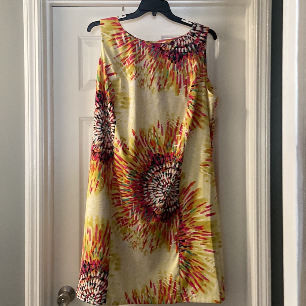 Knee length back zip dress with 3/4 length sleeve hot pink sweater. 22W NWT - Picture 4 of 6